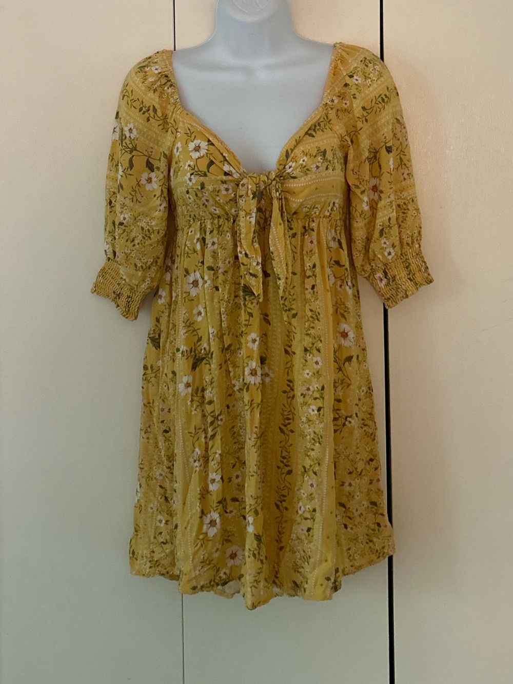 O'Neill Floral elastic back tie front minidress XS
